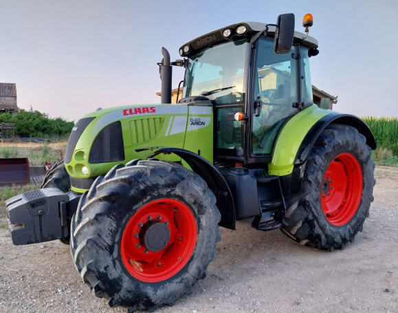 CLAAS ARION 640
