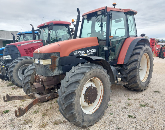 New Holland M135