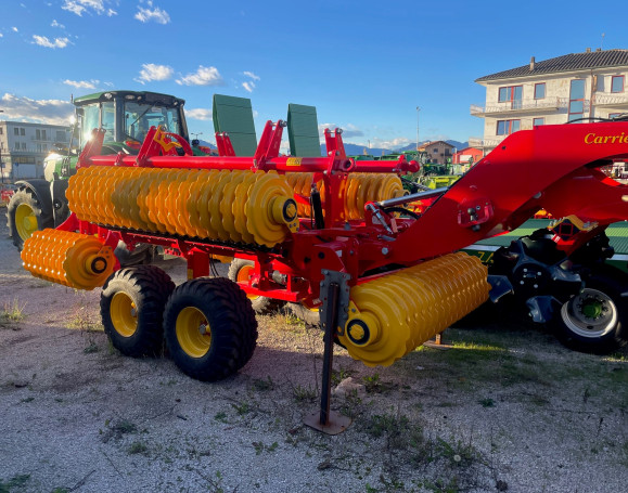 Coltivatore Vaderstad Carrier CR 820