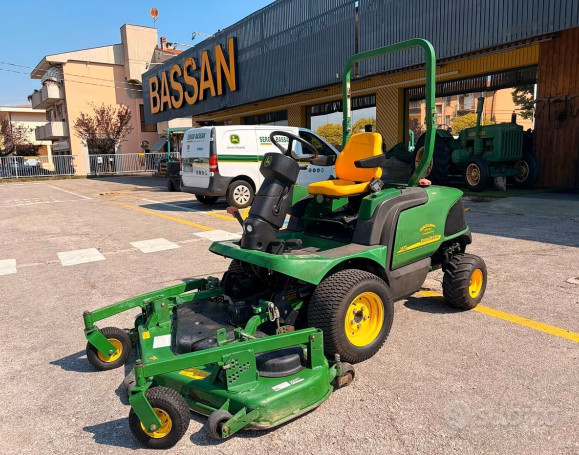 John Deere F1435