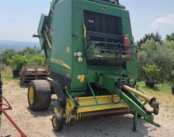 Rotopressa John Deere 592