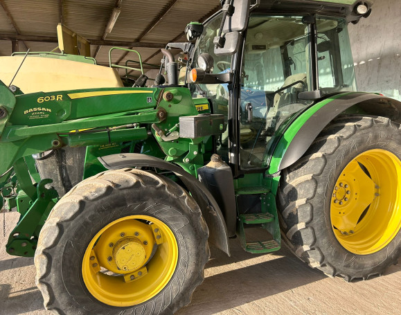 JOHN DEERE 5125 R
