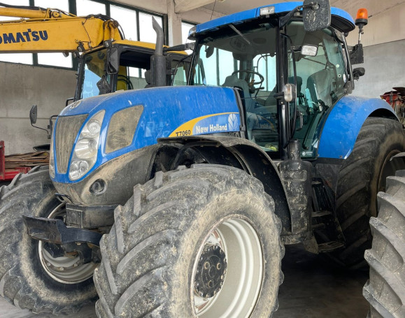 NEW HOLLAND T7060