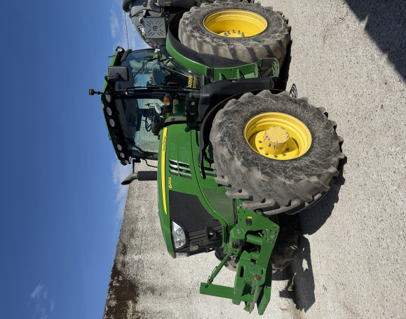 JOHN DEERE 6215 R