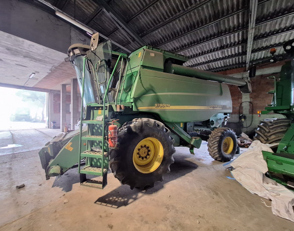 MIETITREBBIA JOHN DEERE CTS 9780