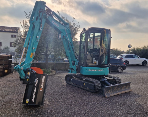 Escavatore Kobelco SK35SR
