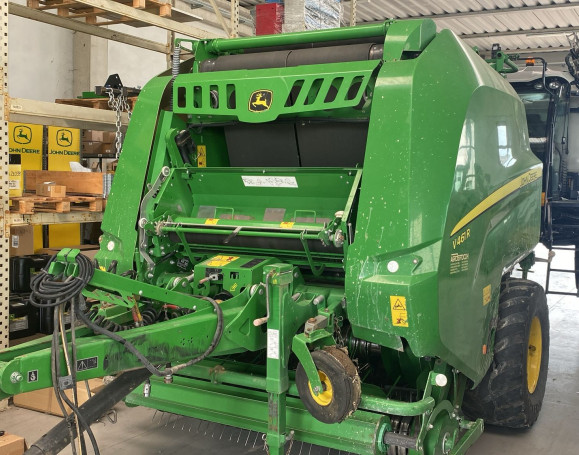 ROTOPRESSA  JOHN DEERE V461 R
