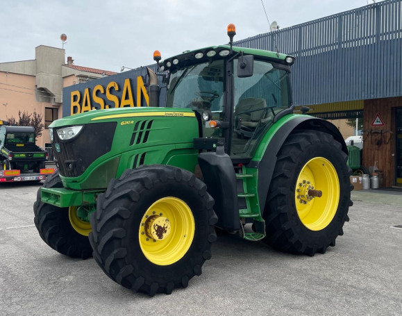 JOHN DEERE 6210 R