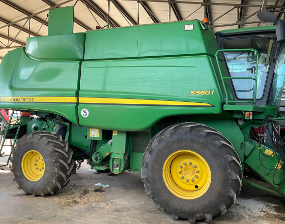 Mietitrebbia John Deere S 560