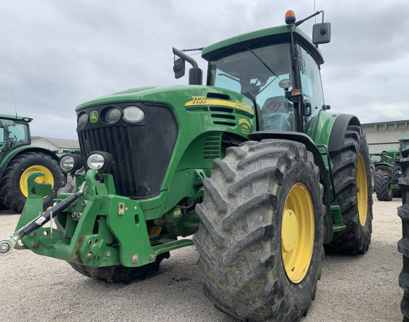 JOHN DEERE 7720