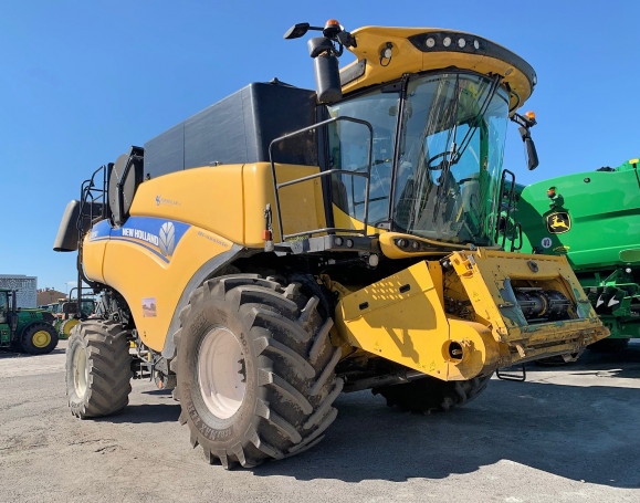 NEW HOLLAND CR 9.90