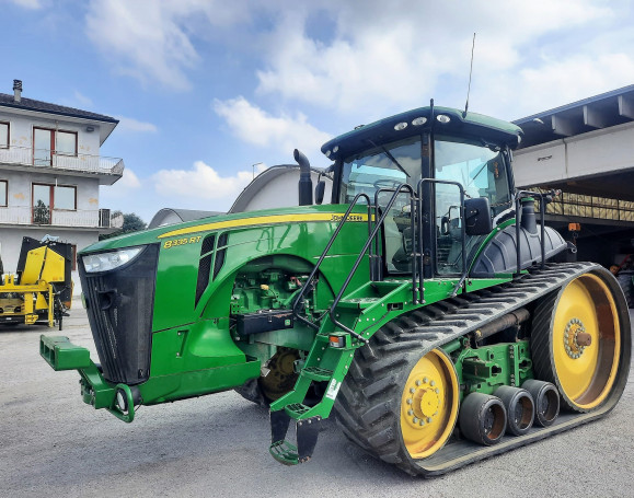 JOHN DEERE 8335 RT