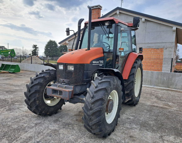 NEW HOLLAND TS100