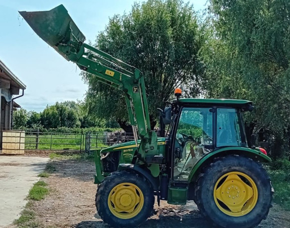 John Deere 5075 E