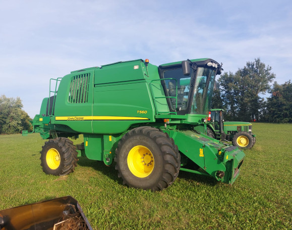 Mietitrebbia John Deere T 560