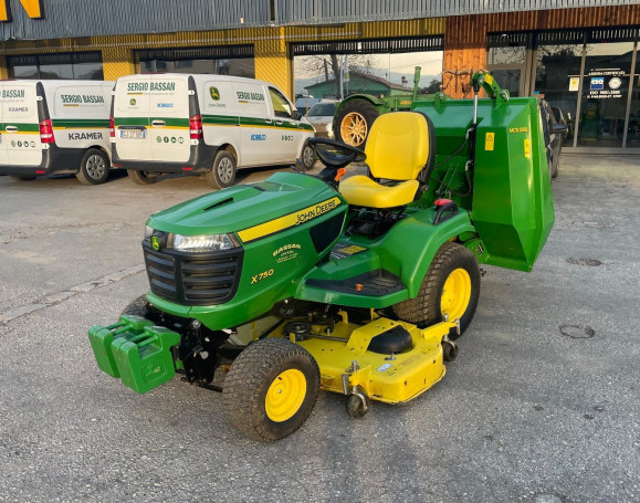 John Deere X750