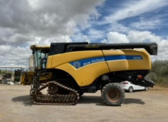 Mietitrebbia New Holland CX 740