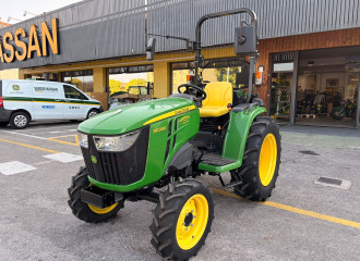 John Deere 3038 E
