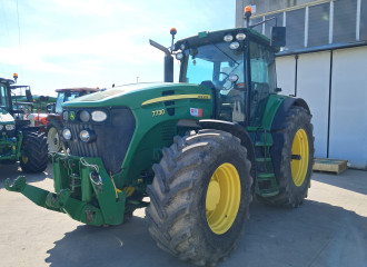 JOHN DEERE 7730