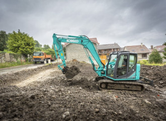 ESCAVATORE KOBELCO SK85SR
