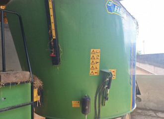 Carro miscelatore Faresin Unifeed TMRV 1500