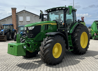 John Deere 6R 215