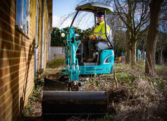Escavatore Kobelco SK17SR