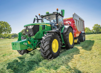 John Deere 6R215