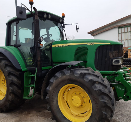 JOHN DEERE 6820