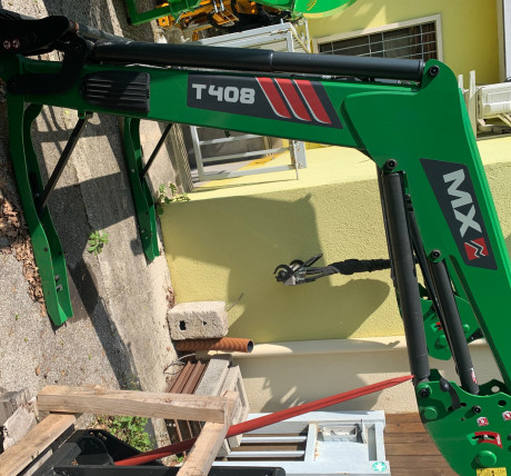 CARICATORE FRONTALE MX T408