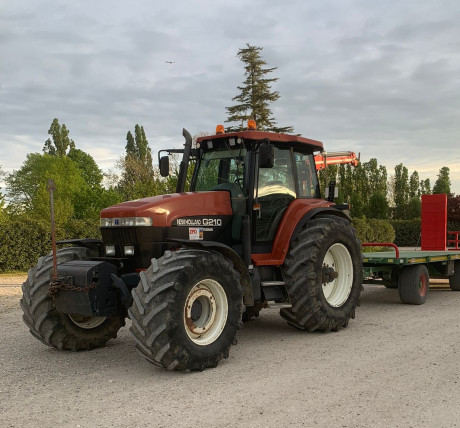 NEW HOLLAND G 210