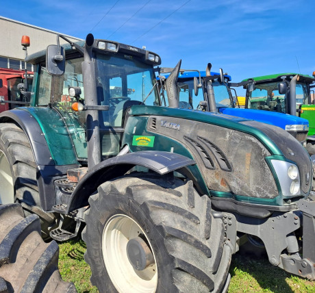 VALTRA T203