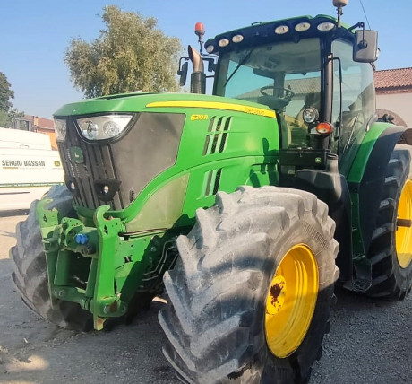 JOHN DEERE 6210 R